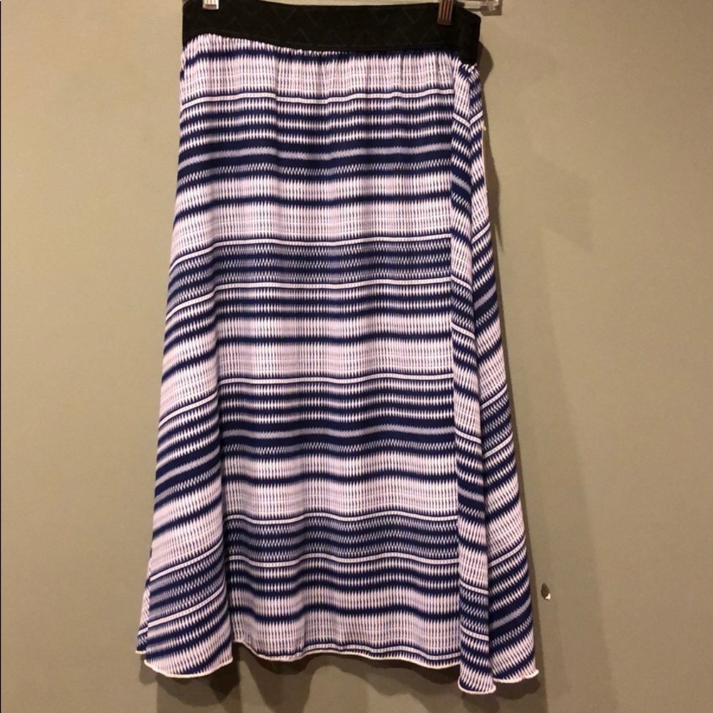 LuLaRoe Lola
